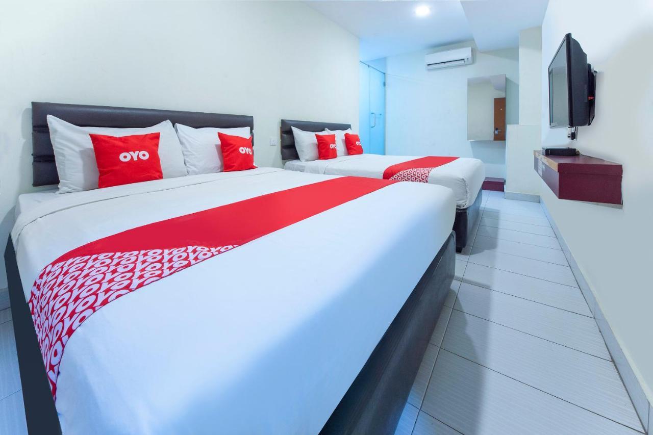 Super Oyo 90385 H3 Hotel Yong Peng Екстериор снимка