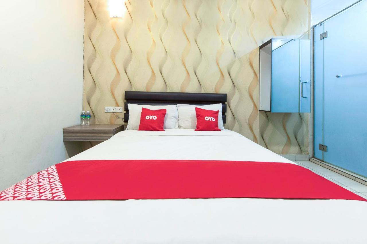 Super Oyo 90385 H3 Hotel Yong Peng Екстериор снимка